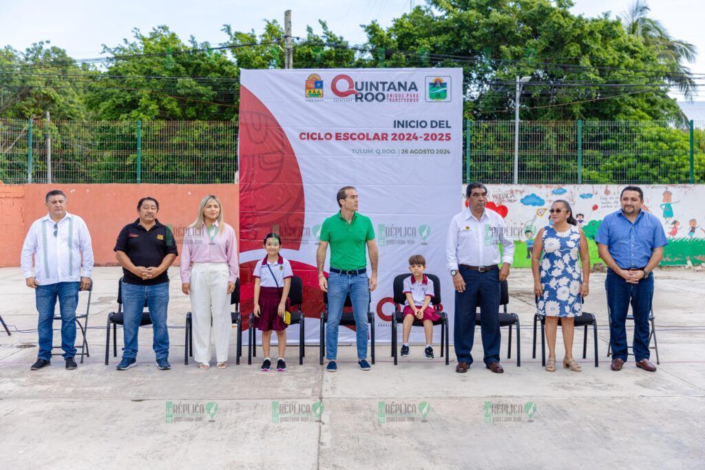 Diego Castañón encabeza inicio de ciclo escolar 2024-2025 en Tulum