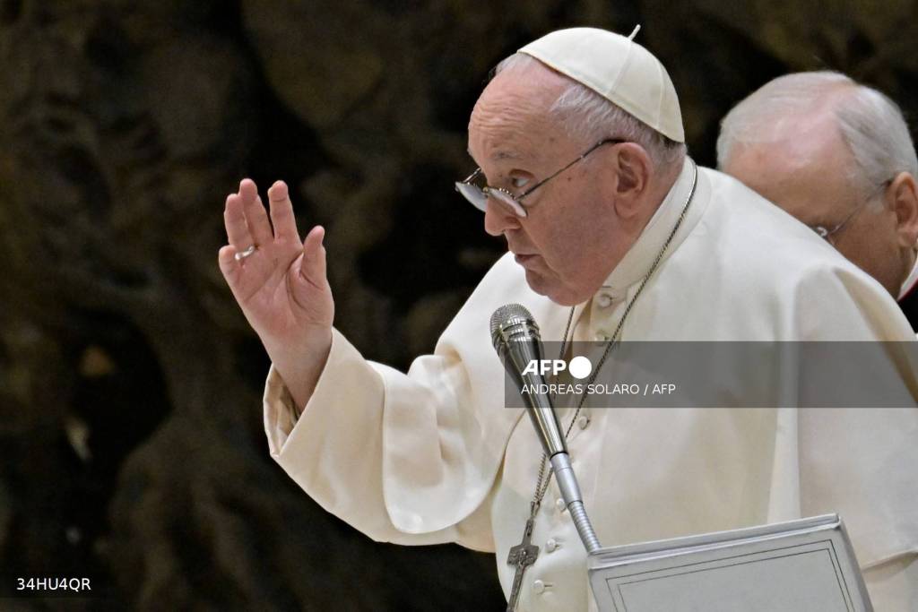 Papa Francisco llama al descanso