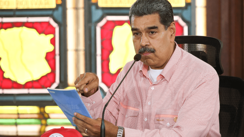 Maduro renueva su gabinete en medio de tensión política en Venezuela