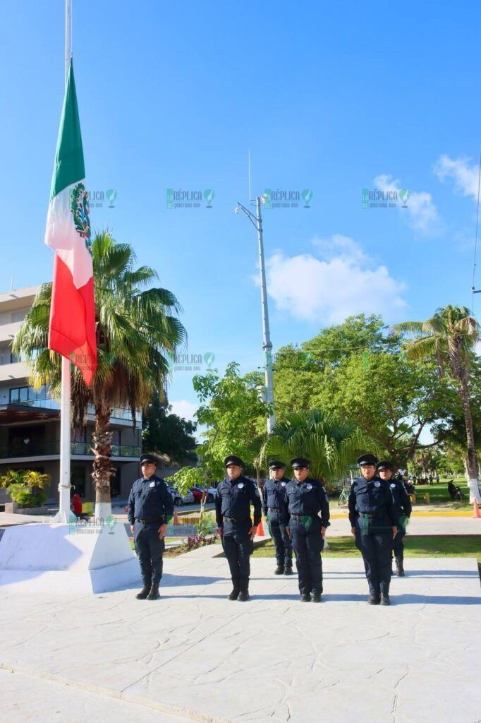 Conmemoran autoridades de Puerto Morelos el 177 aniversario de la gesta heroica de los Niños Héroes