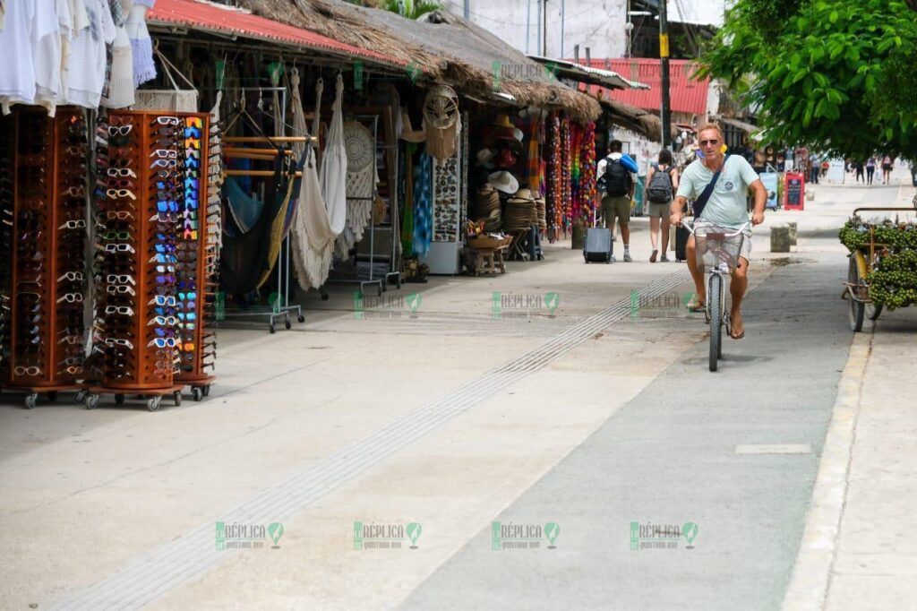 Trabaja Mara Lezama para saldar deuda histórica y dar bienestar a familias de Tulum y Mahahual con la regularización en colonias