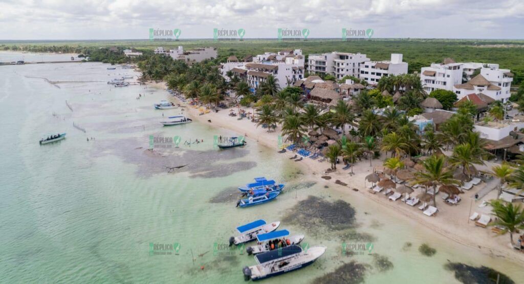 Trabaja Mara Lezama para saldar deuda histórica y dar bienestar a familias de Tulum y Mahahual con la regularización en colonias