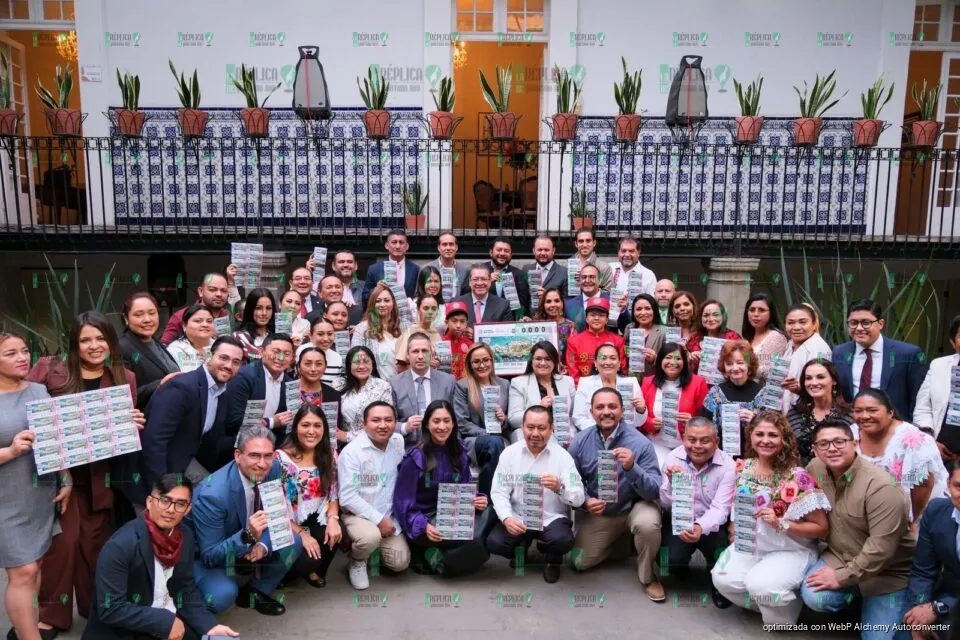 Devela Mara Lezama billete de Lotería Nacional por 50 años de Quintana Roo