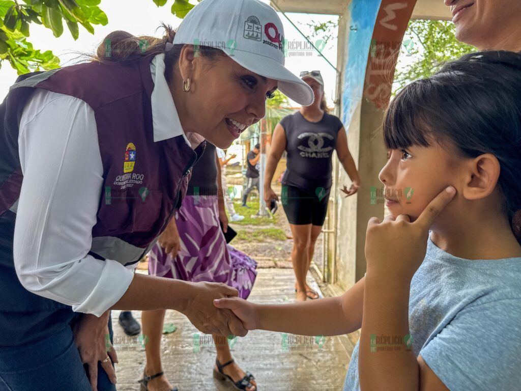 Supervisa Mara Lezama el desahogo de calles y entrega apoyos a pescadores, tras el paso de “Helene”