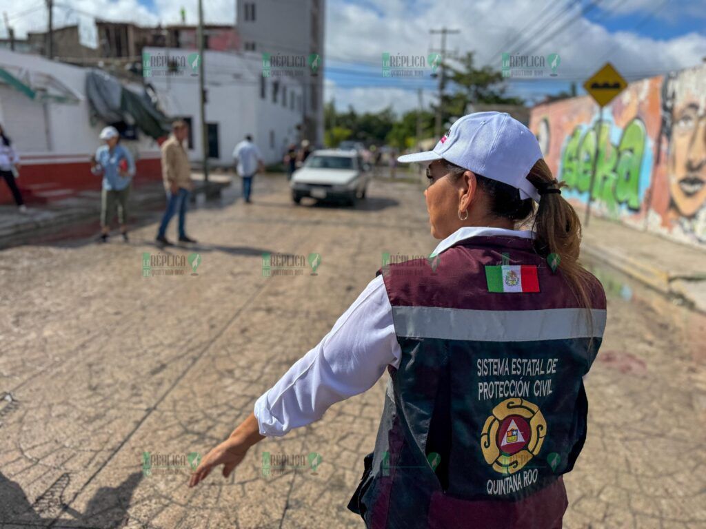 Supervisa Mara Lezama el desahogo de calles y entrega apoyos a pescadores, tras el paso de “Helene”