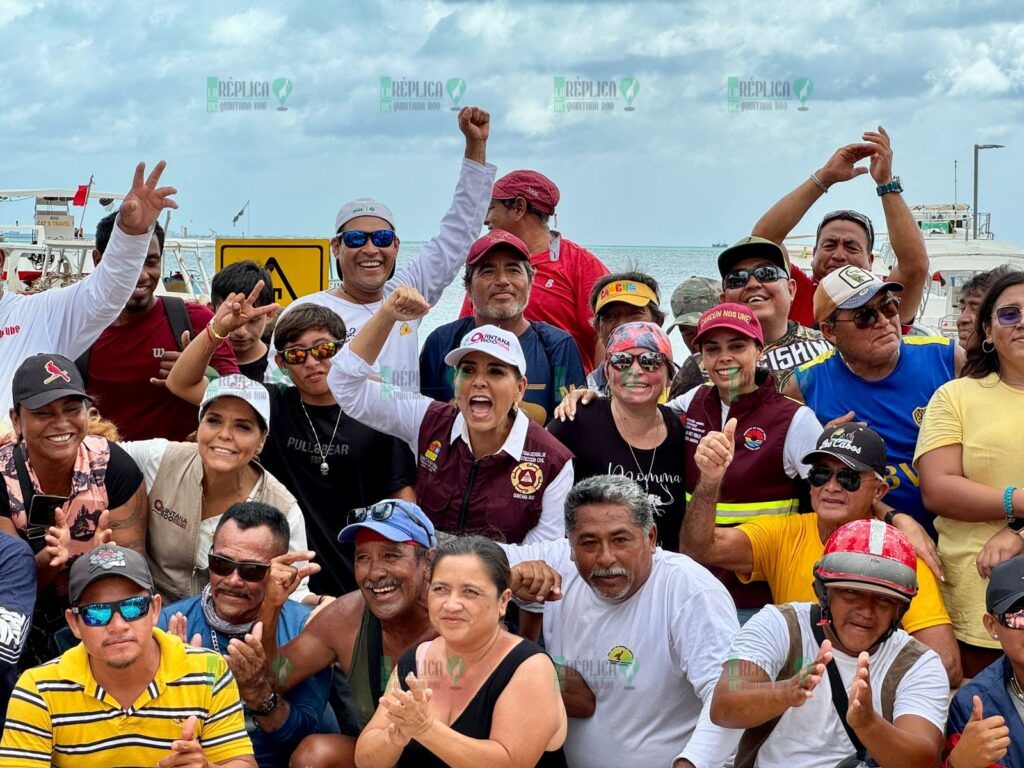 Supervisa Mara Lezama el desahogo de calles y entrega apoyos a pescadores, tras el paso de “Helene”