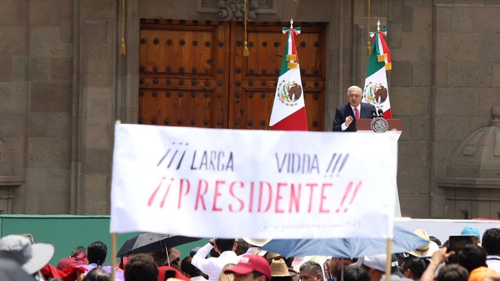 Pendientes. El mandatario federal reconoció que pese a que no se resolvió el caso Ayotzinapa, en lo que resta de su sexenio se seguirá con la búsqueda de los estudiantes.