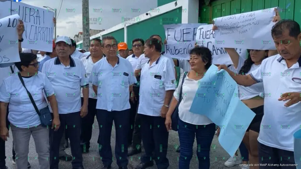Rebelión en sindicato de taxistas de Cancún; exigen destitución de Rubén Carrillo