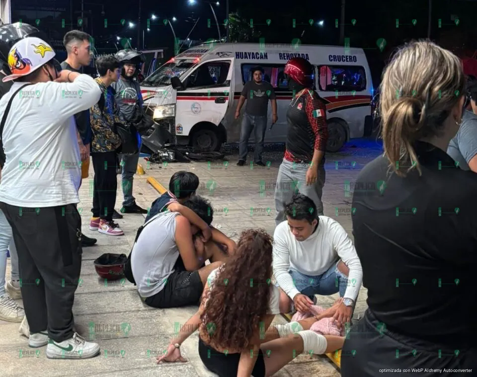 El operador de una combi de transporte público que atropelló a dos motociclistas