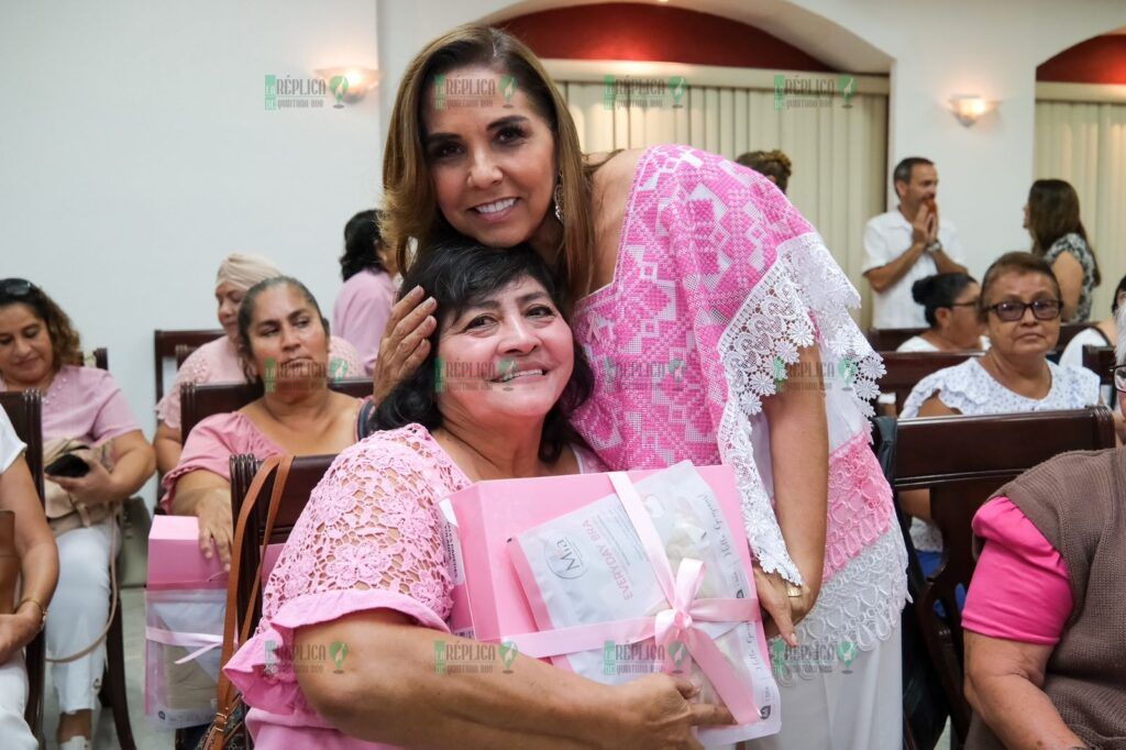 Transforman su vida 66 mujeres sobrevivientes de cáncer que recibieron de Mara Lezama prótesis de mama y brasieres ortopédicos, en Chetumal