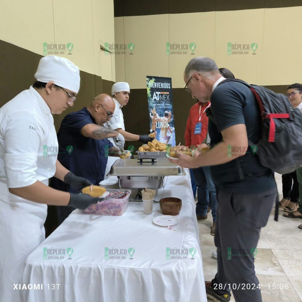 Destacada participación de Puerto Morelos en la Feria De Turismo de Aventura