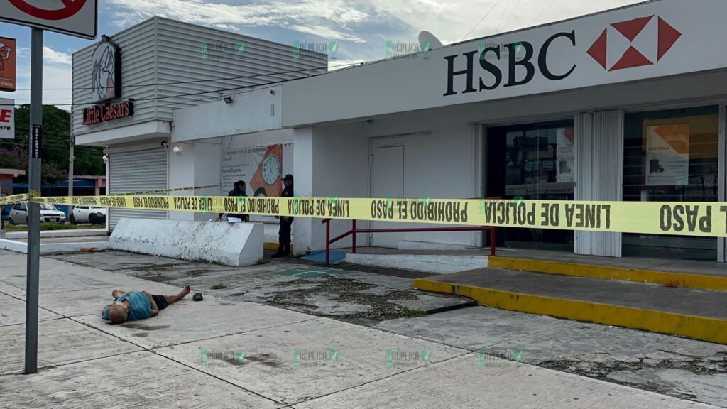 Asesinan a un hombre de la tercera edad en Cancún, tras salir de un banco