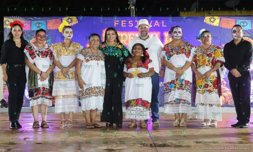 Leona Vicario recuerda a sus muertos en nostálgica noche de “Janal Pixán”