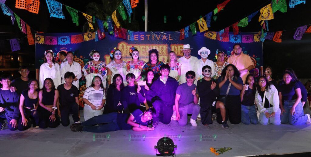 Celebra Puerto Morelos el “Janal Pixan” con colorido festival