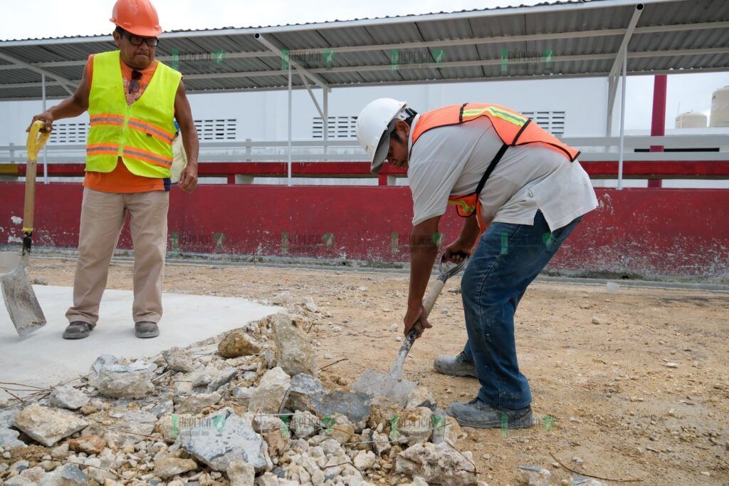 Supervisa Mara Lezama avances en la rehabilitación de cinco espacios deportivos en la capital Chetumal