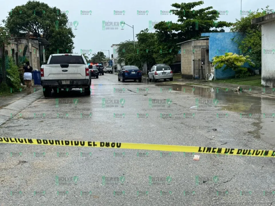 Disparan contra vehículo de director municipal en Playa del Carmen