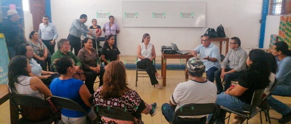 Fortalece SEQ el desarrollo integral con cursos sobre derechos humanos y dignidad para docentes, alumnos y padres de familia