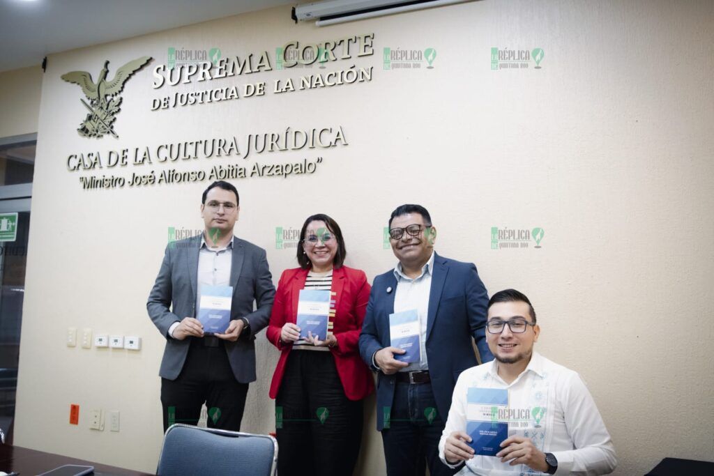 Funcionario del TJAAQROO presenta su nuevo libro