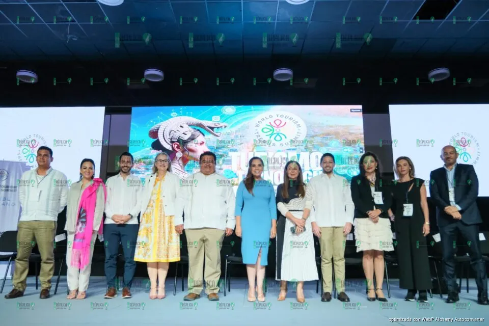 Impulsa Mara Lezama el turismo sostenible y sustentable en el World Tourism Trends Summit en Cozumel