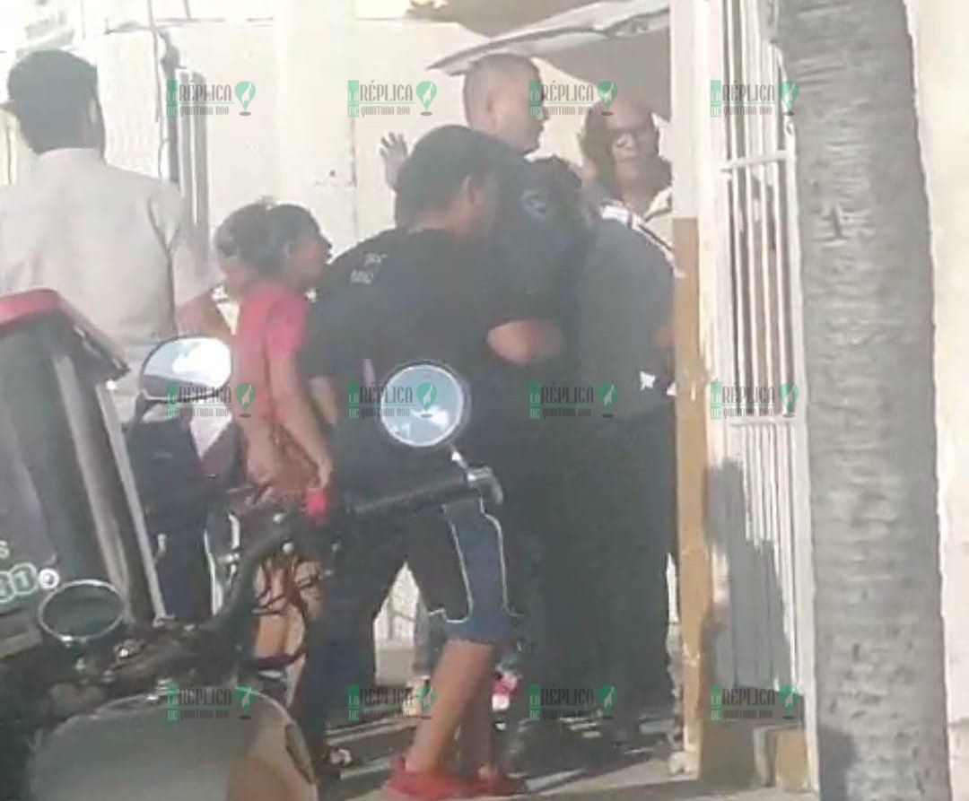 Motorrepartidores y taxistas se enfrentan a golpes en Chetumal