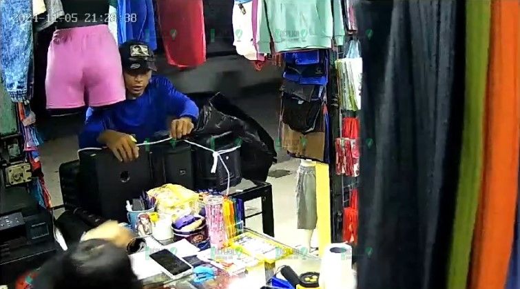 Graban asalto a tienda de ropa en Cancún