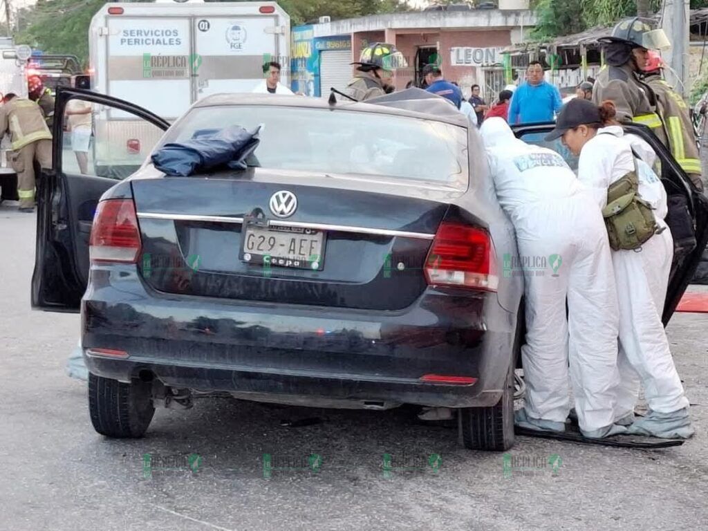 Muere pasajero en brutal choque en Cancún; conductor se da a la fuga