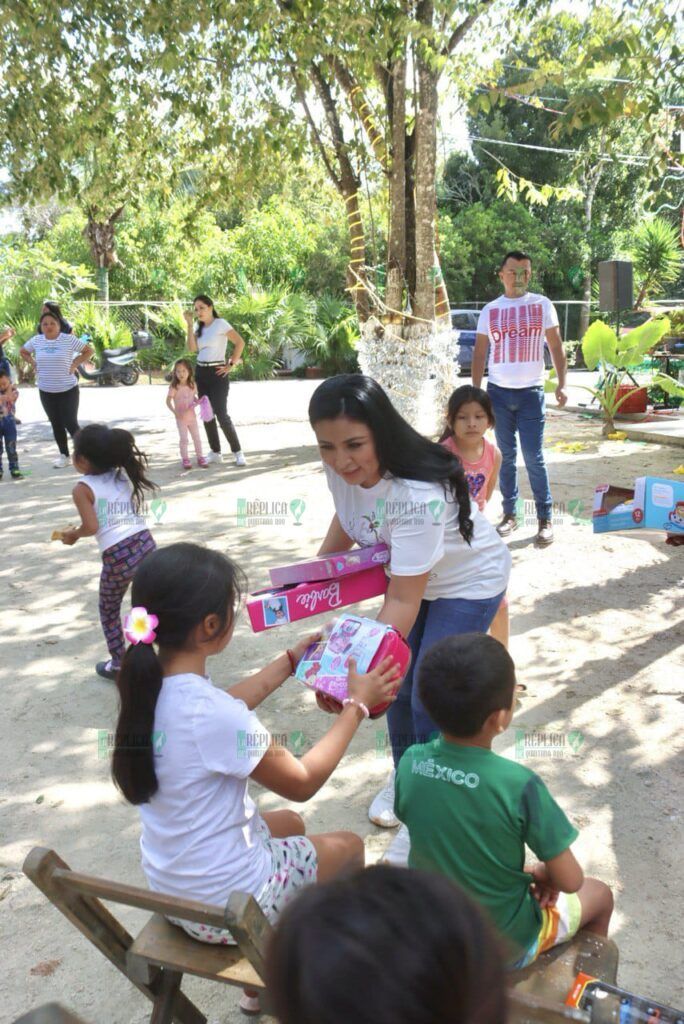 Blanca Merari encabeza festivales navideños en Delirios, Central Vallarta, la Zona Agrícola y Coquitos