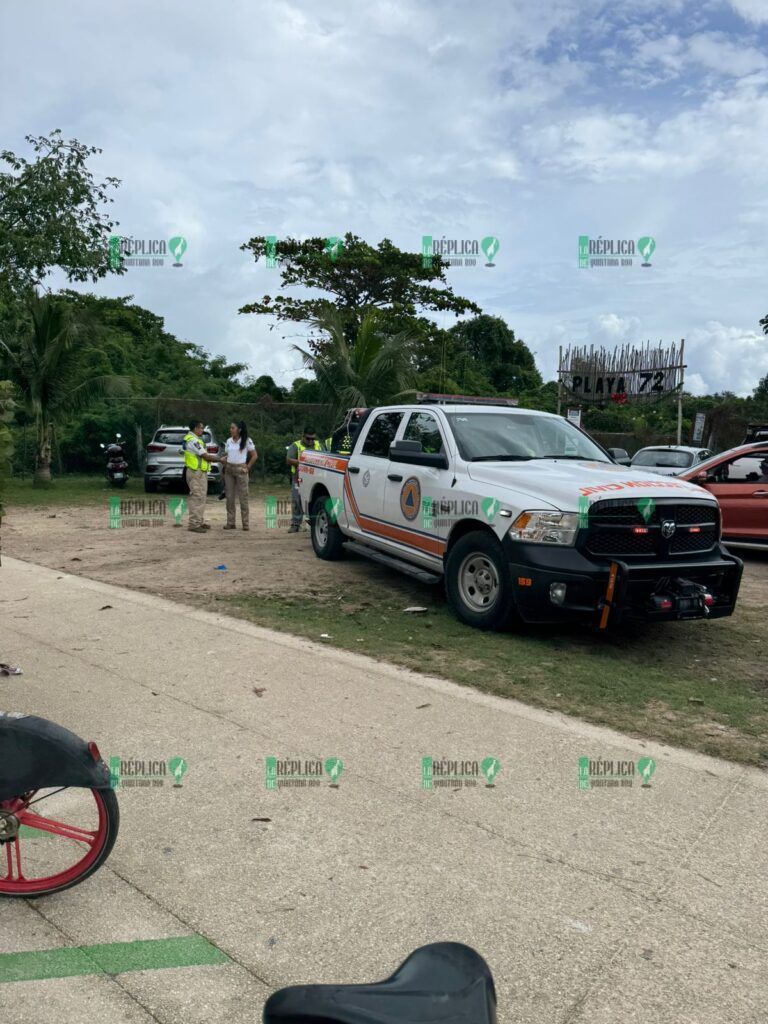 Aterriza paracaidistas con equipo de emergencia en Playa del Carmen