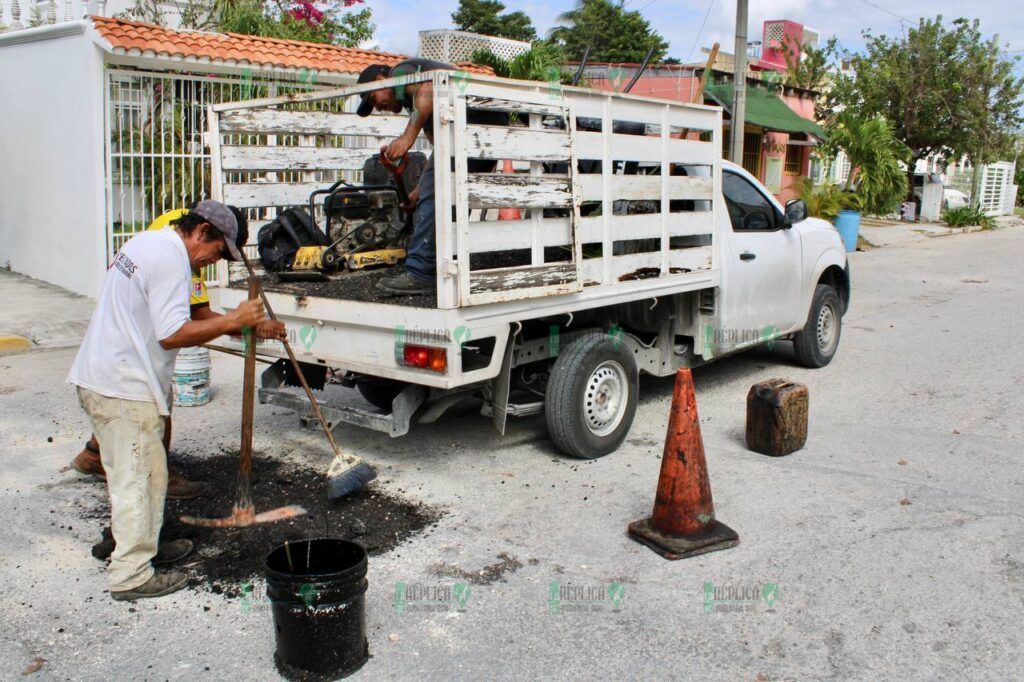 La atención a los reportes sobre fallas en el alumbrado no para en Puerto Morelos