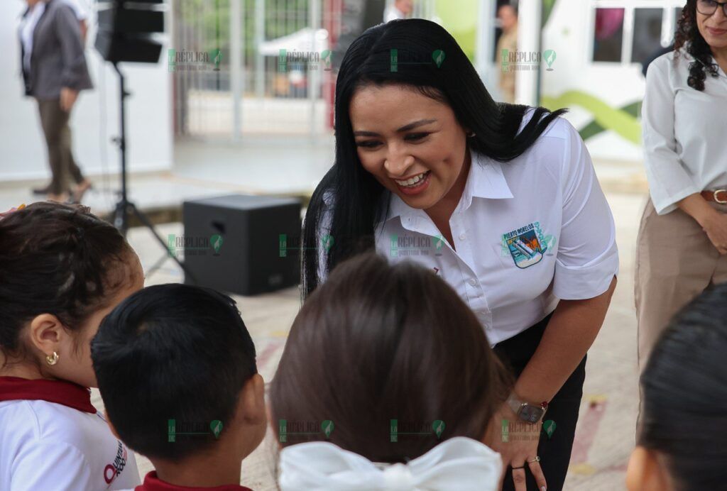 Al reanudarse las clases, encabeza Blanca Merari ceremonia cívica en un jardín de niños