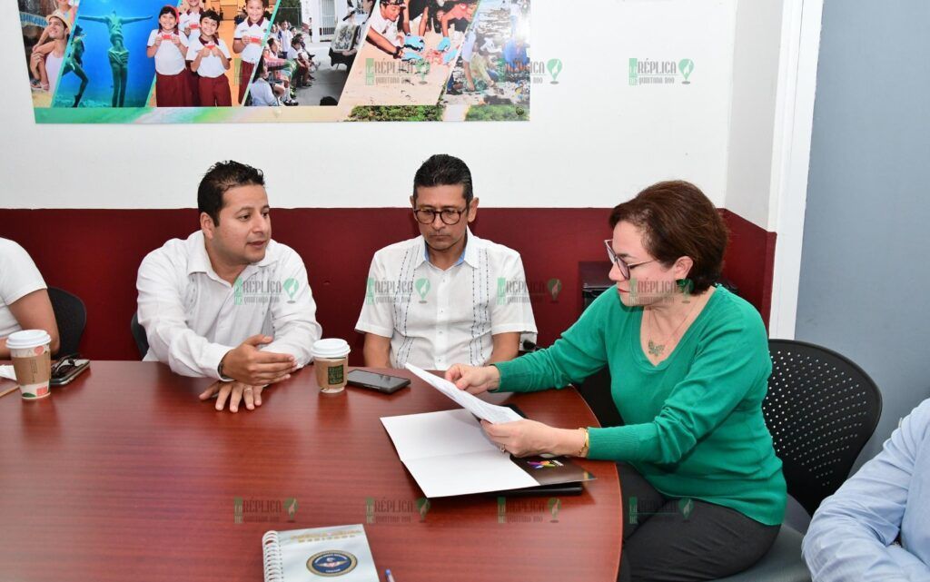 Colabora la FPMC con Grupo Xcaret en los preparativos de la 17ª Travesía Sagrada Maya