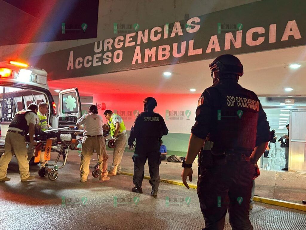 Balean a joven dentro de tienda de conveniencia en Playa del Carmen