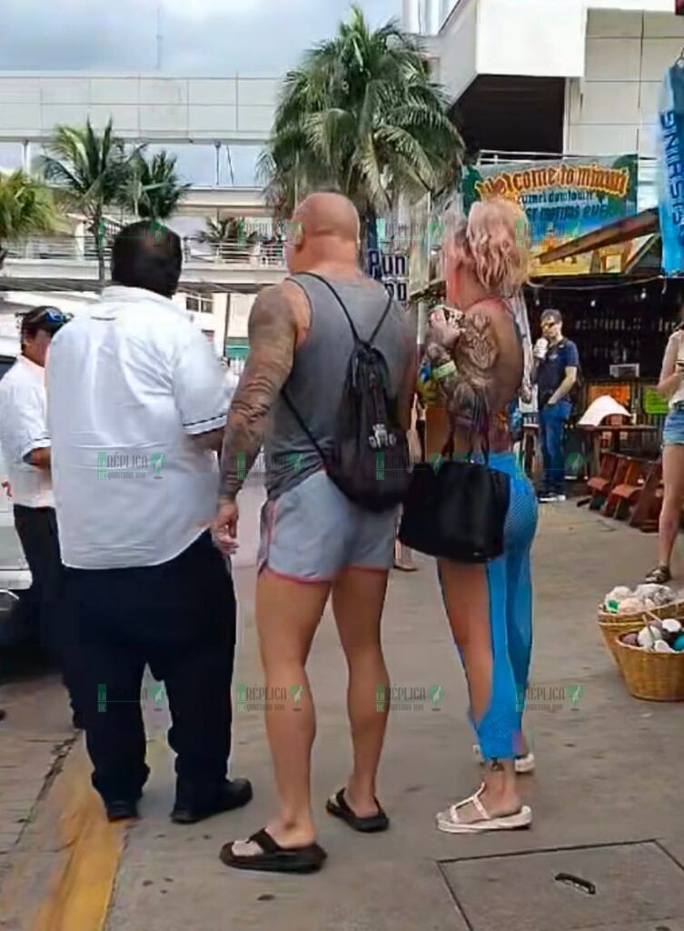 Turista se pelea a gritos con taxista en Cozumel