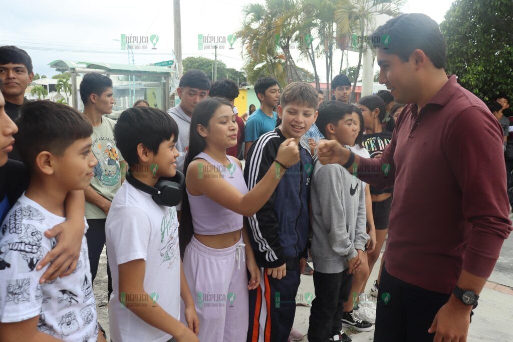 Viajan luchadoras y luchadores quintanarroenses al Campeonato Nacional de Oaxaca: CODEQ