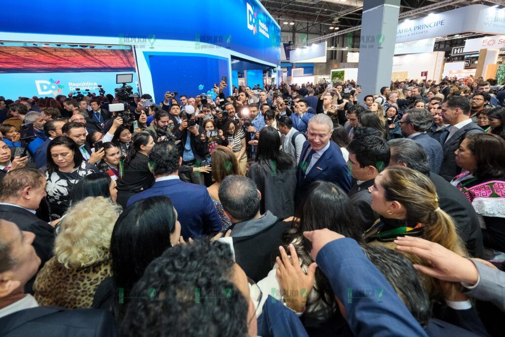 Mara Lezama y Josefina Rodríguez cortan listón del Pabellón Caribe Mexicano, el más grande de México en FITUR 2025