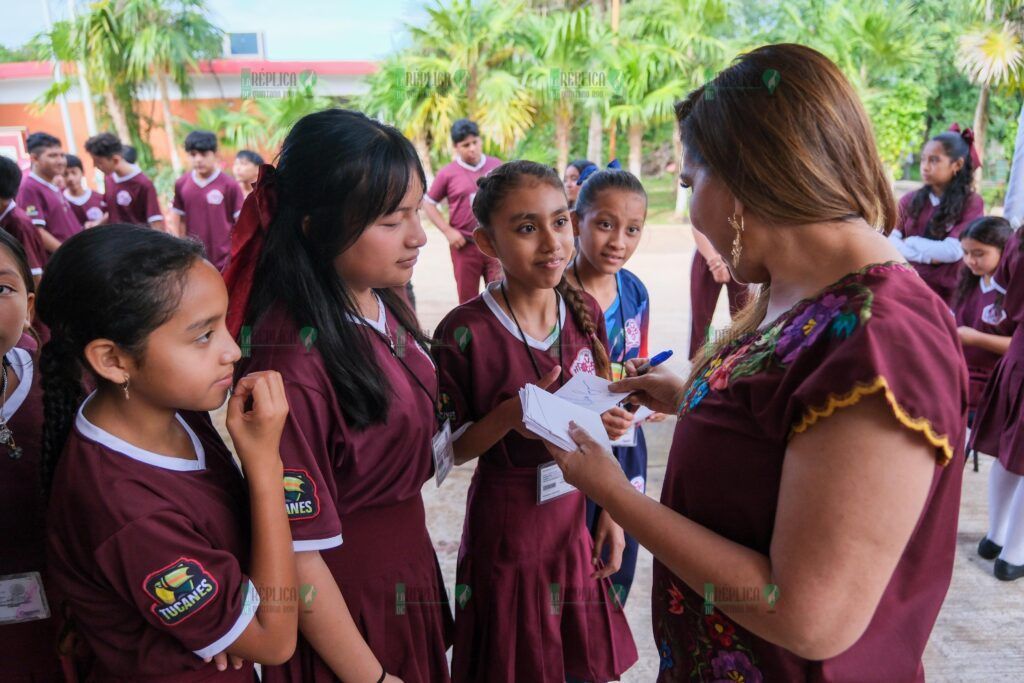 Anuncia Mara Lezama construcción de domo en Secundaria Técnica 10 “Francisco Zarco” en Leona Vicario