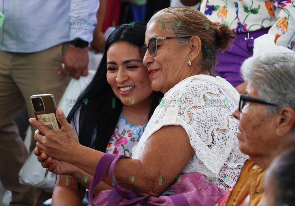 Pone en marcha Blanca Merari la primera Feria de Servicios Integrales del año en Puerto Morelos