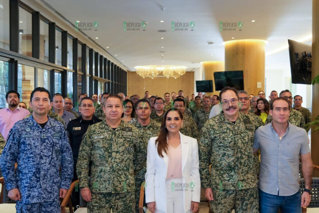 Imparte Mara Lezama Conferencia de la estrategia de Construcción de Paz a Generales y Coroneles de la Maestría en Seguridad Nacional