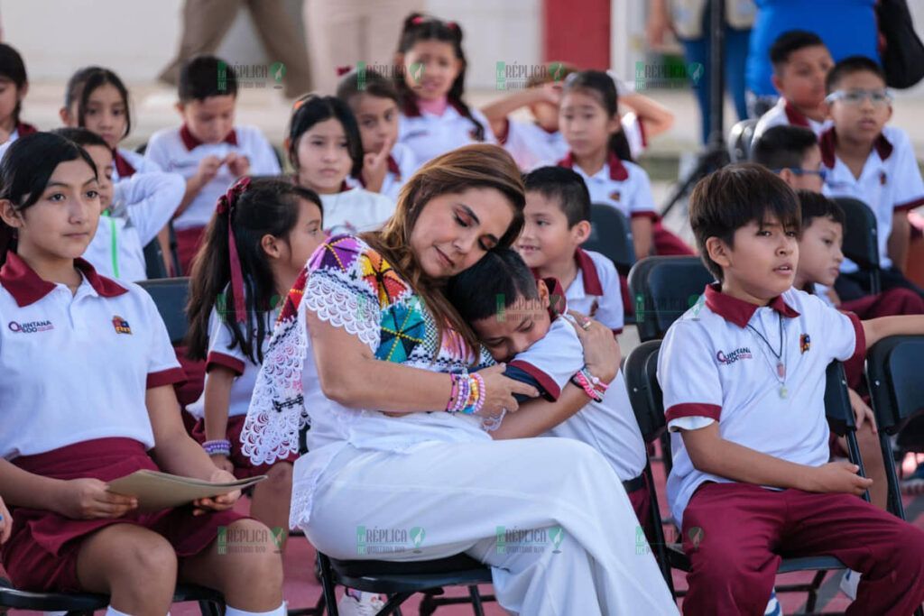 Entrega Mara Lezama para más de 200 estudiantes de la primaria “Miguel Vidal Alcocer” un domo y dos nuevas aulas didácticas