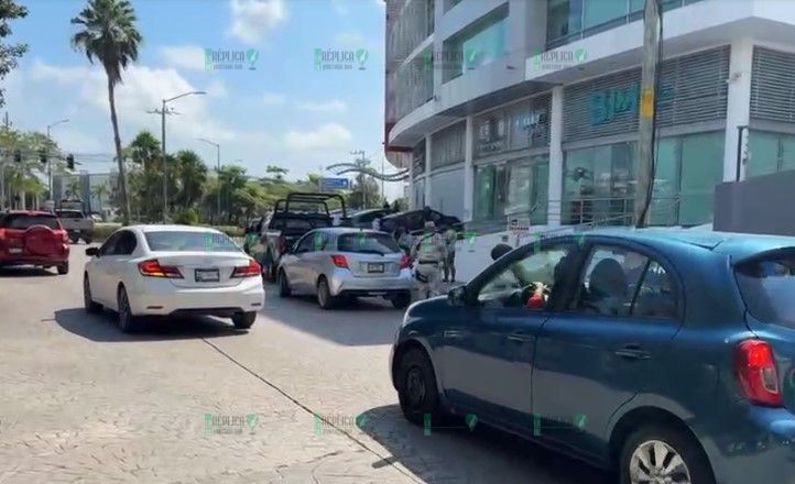 Sicarios disparan al aire en el centro de Cancún