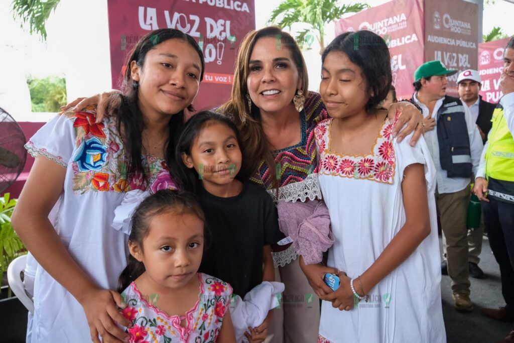 Resuelve Mara Lezama necesidades y problemas de más de 800 personas en Audiencia Pública en Cobá