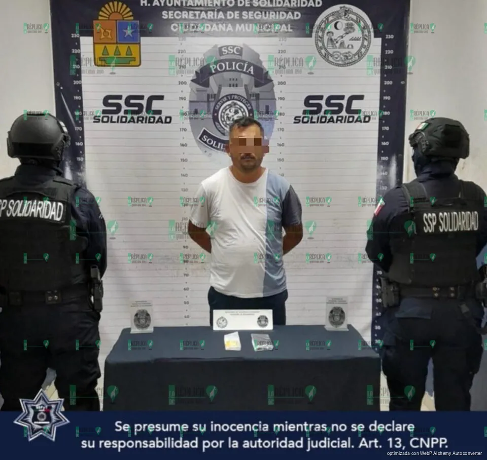 Detienen en Playa del Carmen a hombre por desobediencia y resistencia a la autoridad