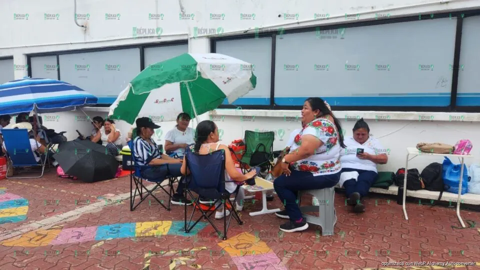 Rechazan maestros disidentes regreso a clases y convocan a manifestación en Playa del Carmen