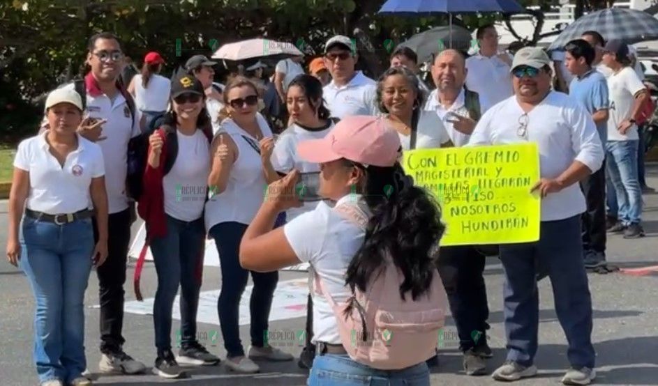 Sorpresiva marcha de maestros en Cancún genera caos vial