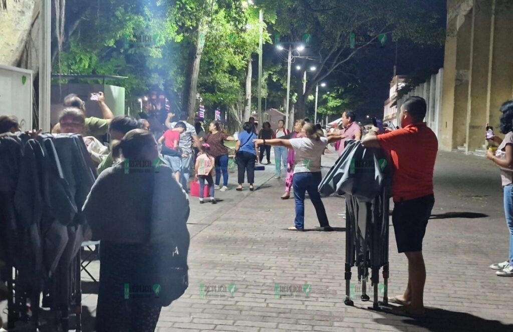 Anuncian maestros ‘megamarcha’ en Cancún